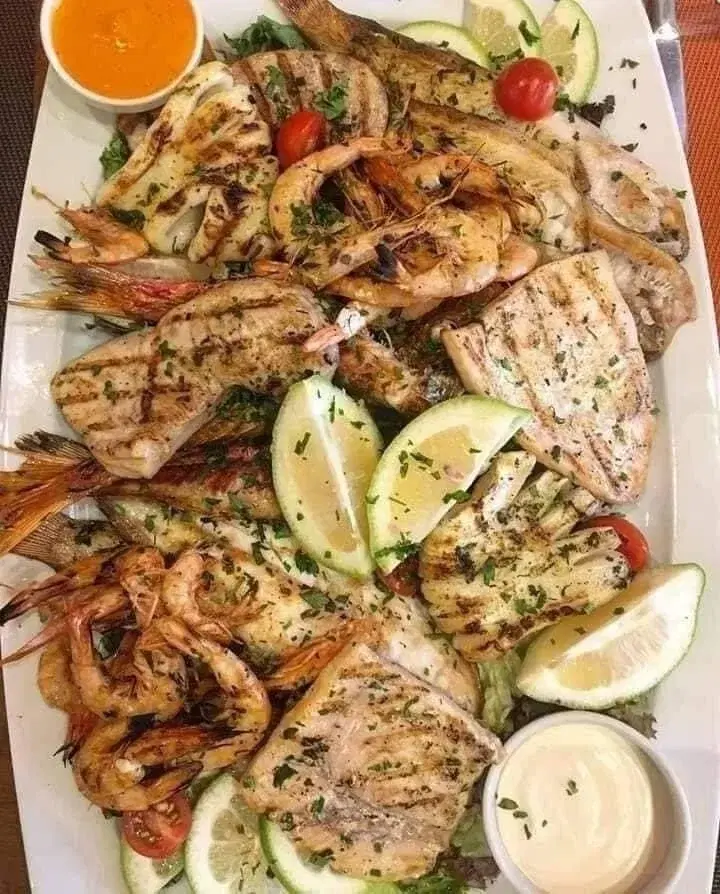 Friture de poisson grillé